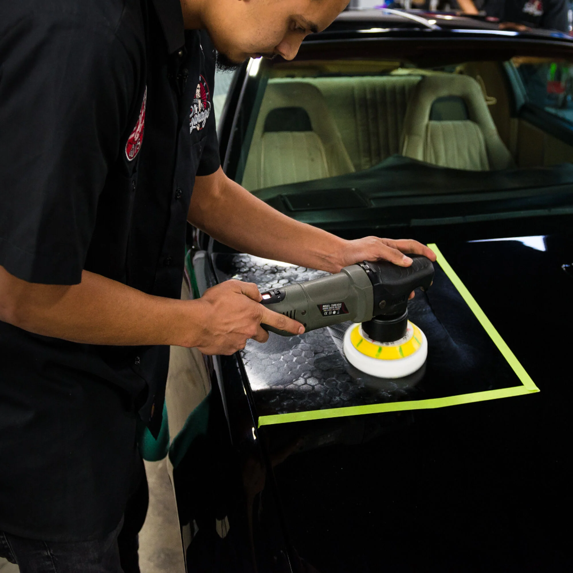 Alternative view of V4 All-in-One Polish & Sealant