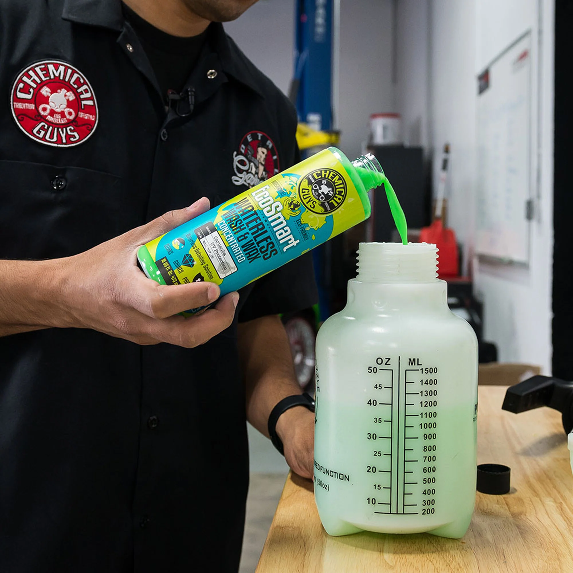 Alternative view of EcoSmart Waterless Car Wash & Wax Concentrate