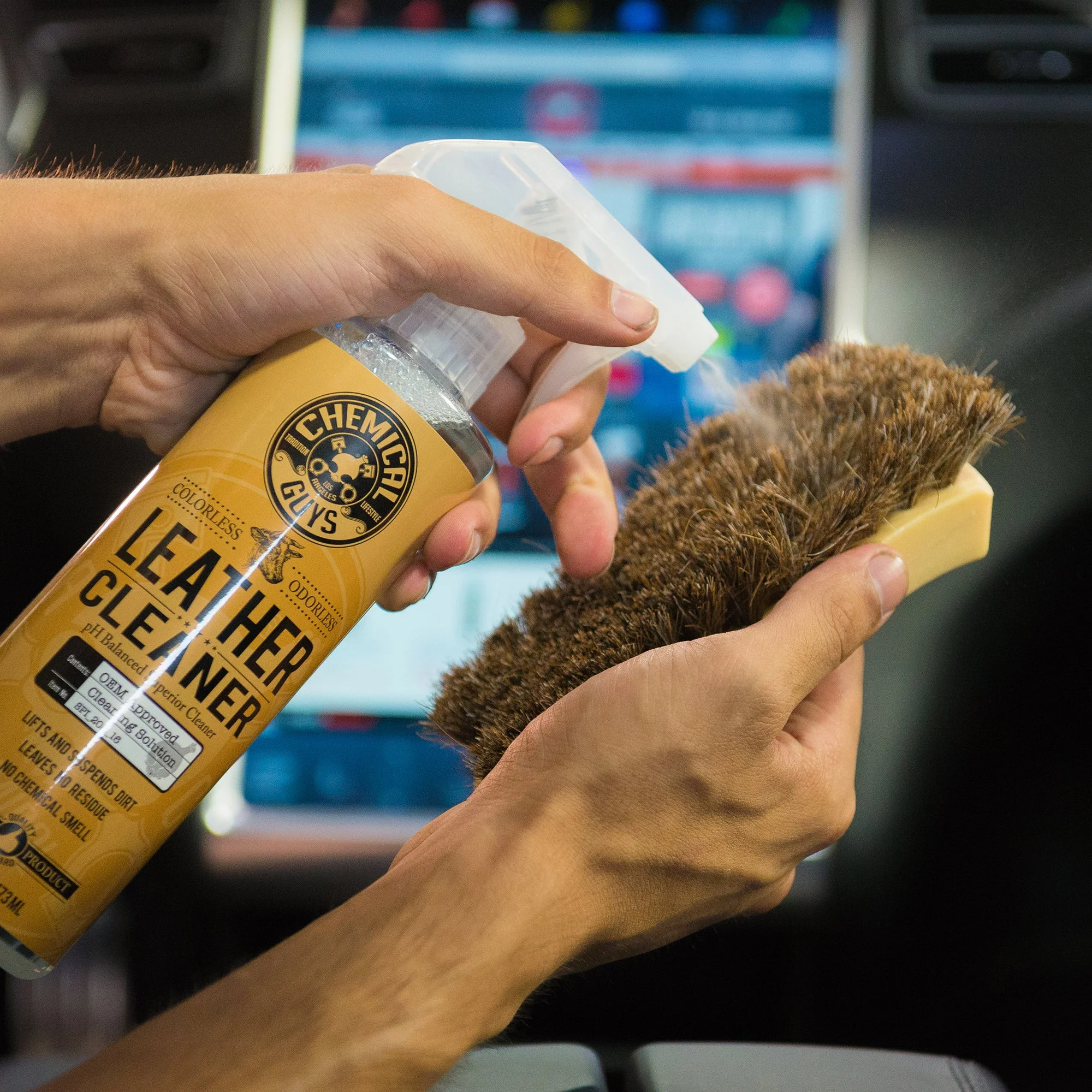 Alternative view of Long Bristle Horse Hair Leather Cleaning Brush